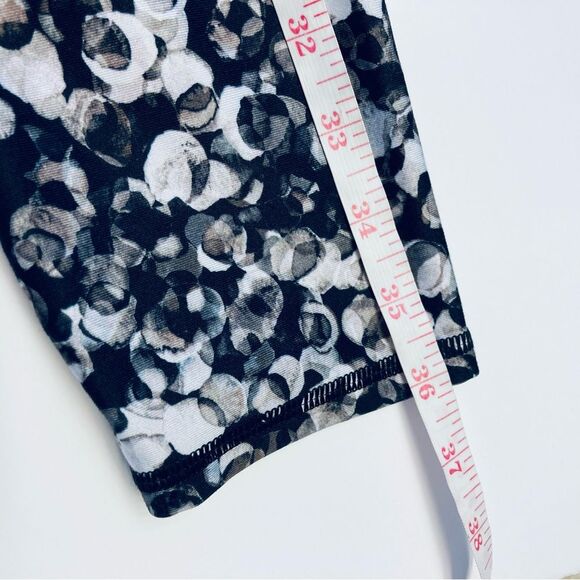 FABLETICS Powerhold Mid Rise Legging Print‎ Medium - Picture 6 of 9